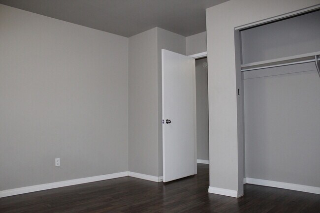 Photo - Grand Apartments