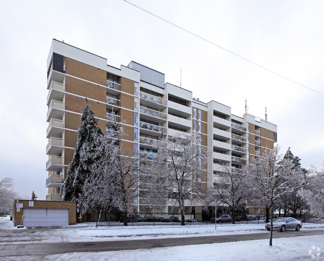 Primary Photo - 25 Broadoaks Dr