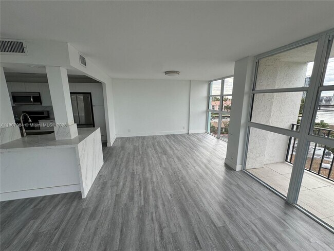 Photo - 200 Leslie Dr Unit 631