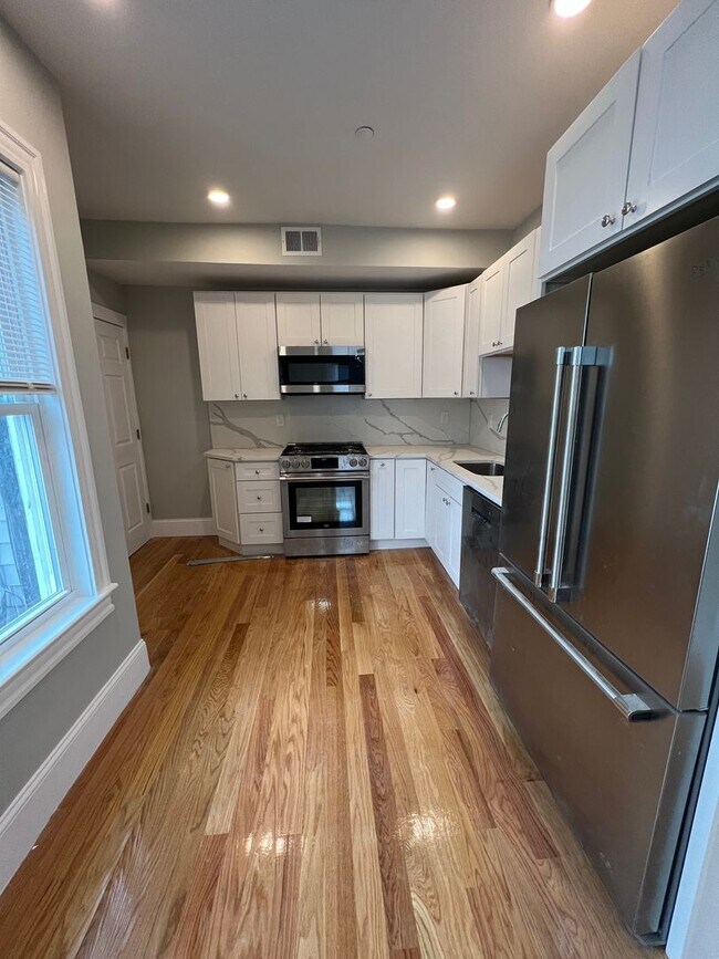 Photo - RARE 2 bed 2 bath..... Available in Somerville....