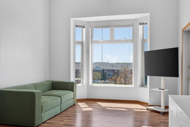 Photo - 301 Harbour Town Dr Unit 406