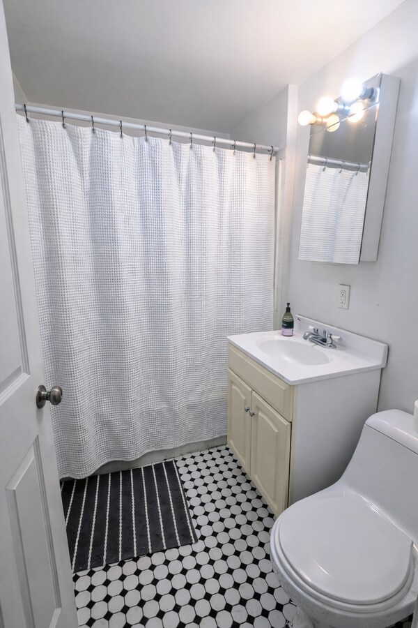 Photo - 66 Egmont St Unit 2