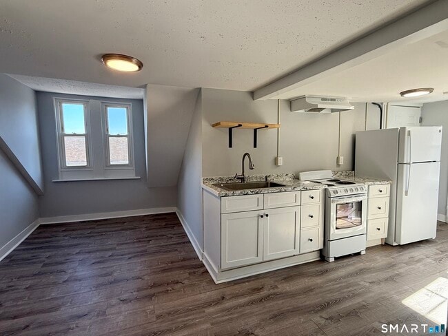 Photo - 205 Shaw St Unit 3