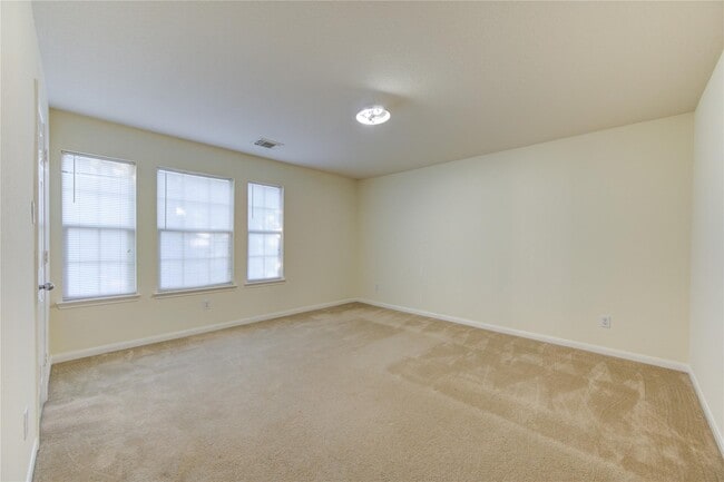 Photo - 15326 Mission Oak Dr