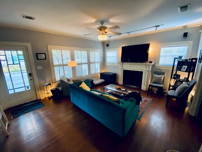 Photo - 1706 Cherryhurst St House