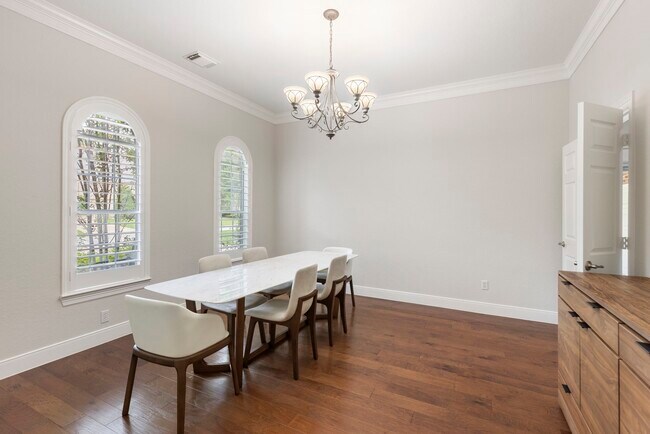 Photo - 6 Skipwith Pl