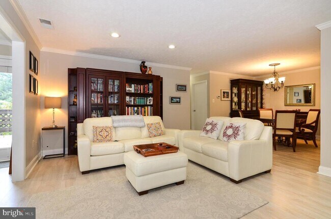 Photo - 10204 Oakton Terrace Rd