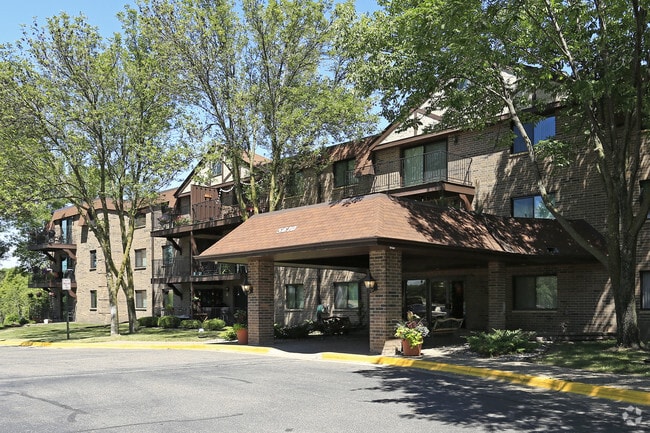Laurel West End