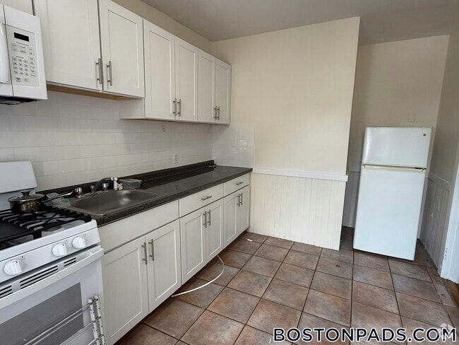 Building Photo - 520 Cambridge St Rental