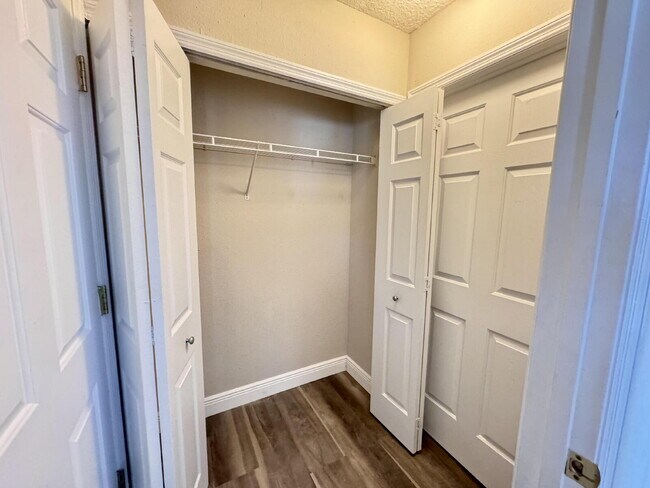Photo - Cozy 1 Bed / 1 Bath Unit in Davenport – $1,000 + $100 Utilities Unidad B