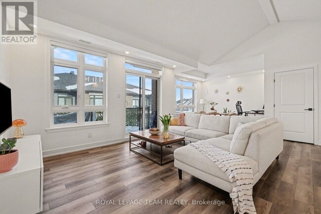 Photo - 35 Overberg Way Unit I