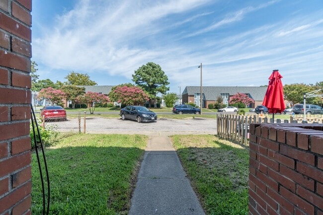 Photo - 3 BEDROOM BRICK TOWNHOME FOR RENT IN NORFOLK