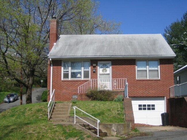 Photo - Charming 2 Bedroom House Downtown