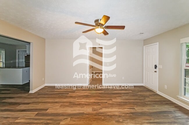 Photo - 751 Parkhill Dr