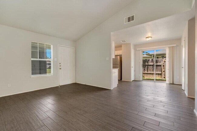 11906 Sunhillow Bend
