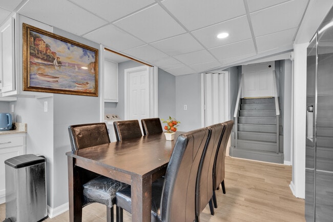 Photo - 2224 Hawksbury Ln