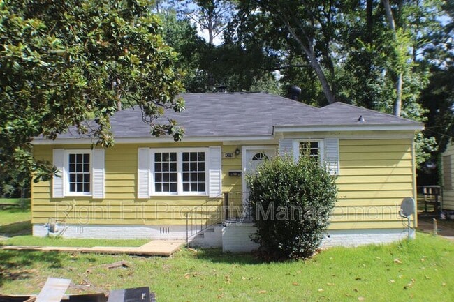 Building Photo - 4215 Forrest Rd