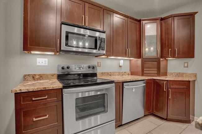 Photo - Chic City Living at 2308 E Fairmont Ave!