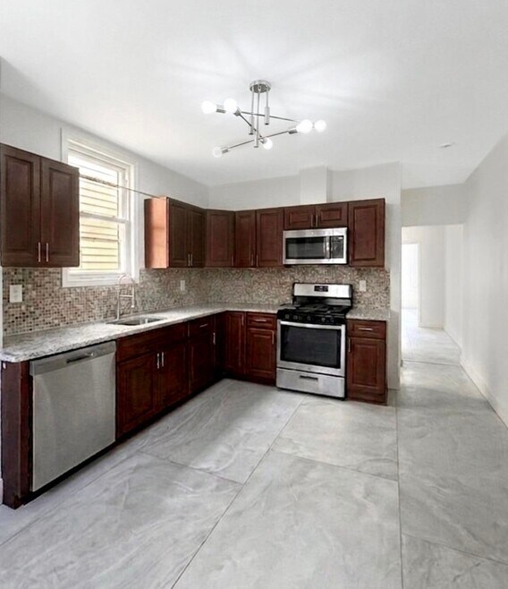 132 Bayview Ave