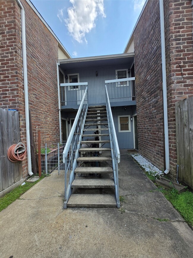 Photo - 9550 Deering Dr Unidad 408