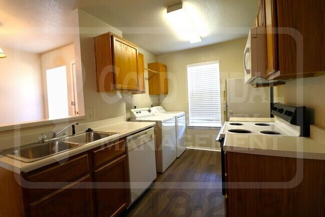 Photo - 1708 Spring Rose Cir