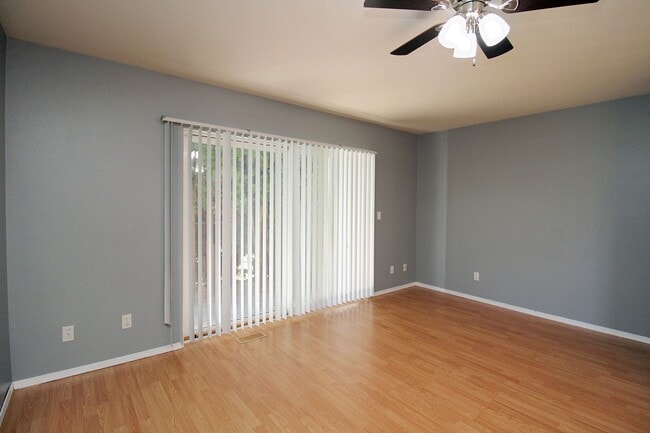 Photo - 3548-3548 NE 102nd Ave Unidad 3548