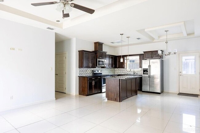 Photo - 14 West Dr Unit 2