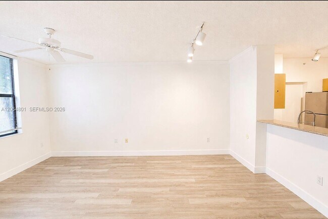 Photo - 1919 Van Buren St Unit 115A