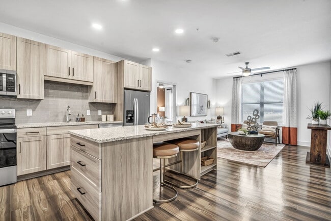 Photo - Axis Grand Crossing