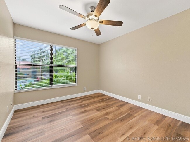 Photo - 1601 Balfour Point Dr Unit H