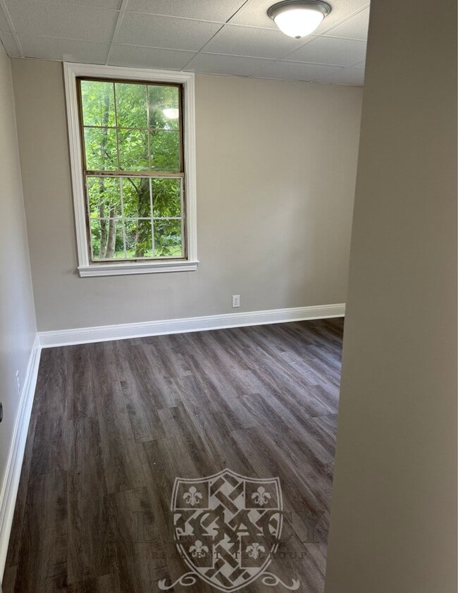 Photo - 272 Brown Pl