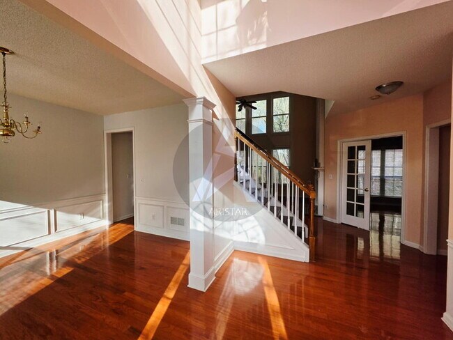 Photo - 321 Bloombridge Way NW