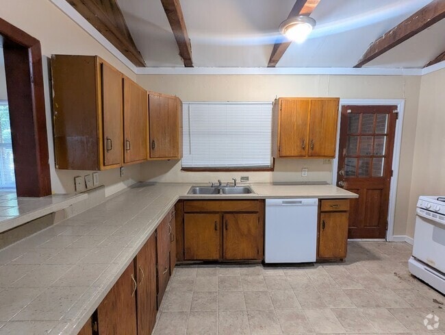 Building Photo - 2310 W Tennessee St Rental