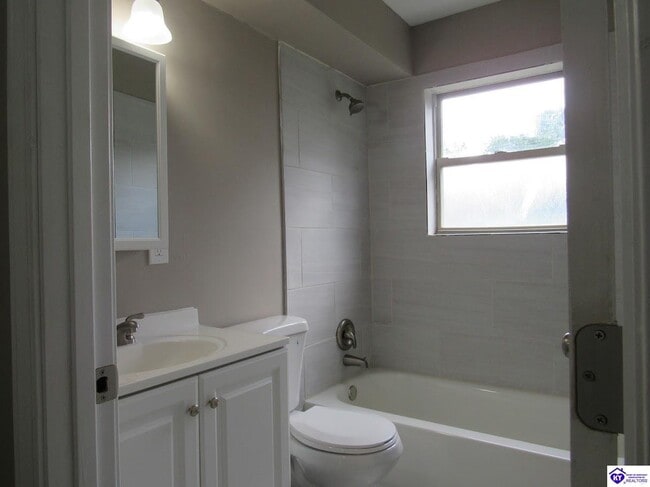 Photo - 244 Metts Ct Unidad 2