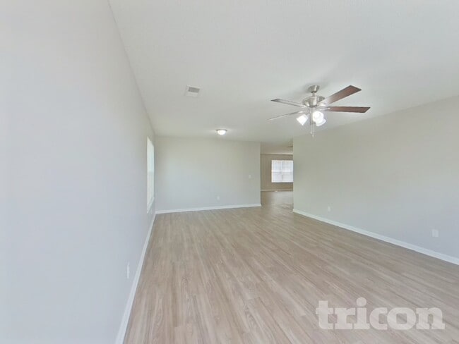 Photo - 241 Cape Jasmine Way