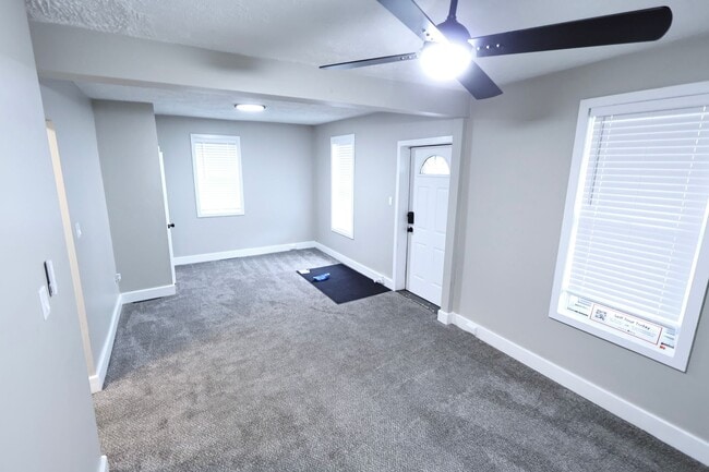 Photo - 1453 Woodbirch Ave