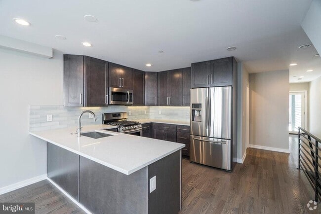 Building Photo - 1434 Clymer St Unit 1 Rental