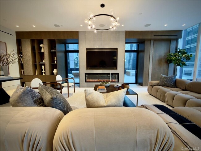 Photo - 18 W 53rd St Unit 18 B/C