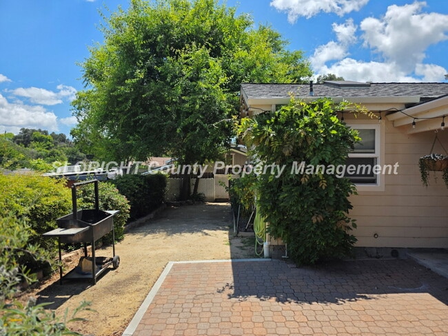 Photo - AVAILABLE NOW - 2 Bed/ 1 Bath Atascadero Home