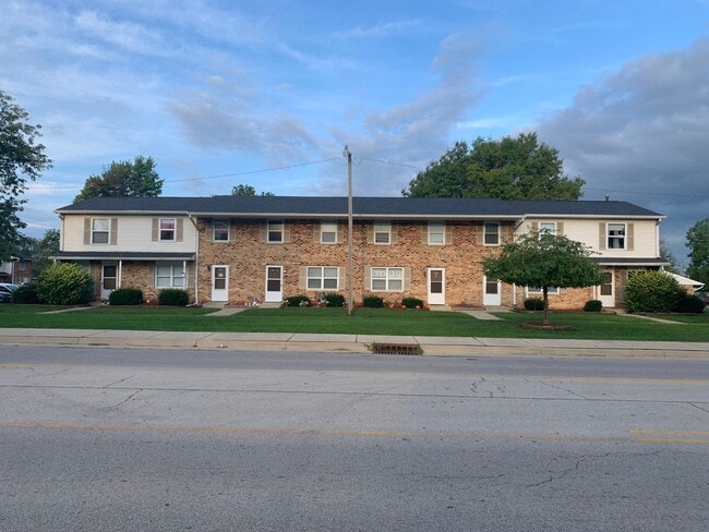 Photo - STERLING COURT APARTMENTS