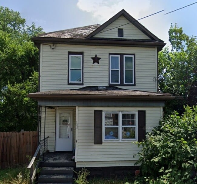 Building Photo - 308 Summit Ave Rental