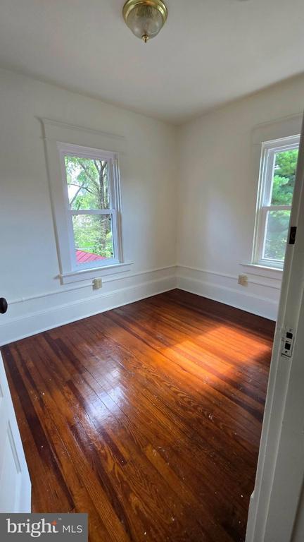 120 W Whitlock Ave