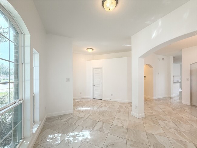 Photo - 18126 Golden Falls Ln