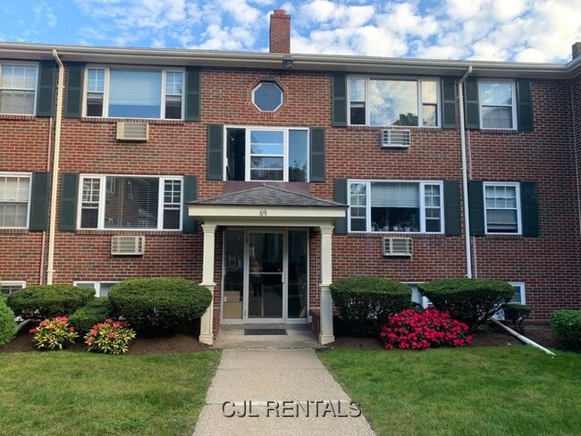 Building Photo - 67 Grove St Unit 27 Rental