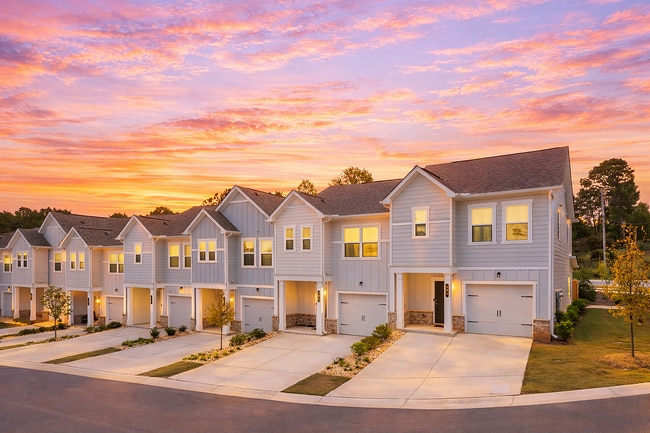 Building Photo - Covey Homes Villa Rica