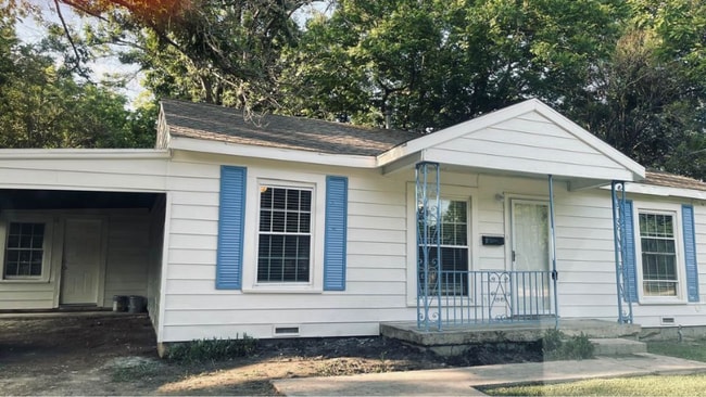 Building Photo - 321 Alexander Ave