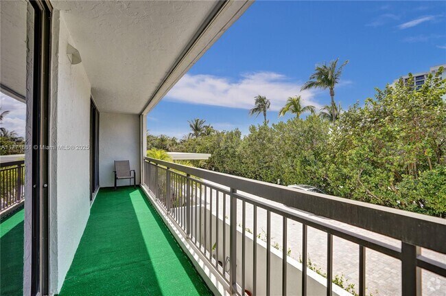 Building Photo - 2000 N Ocean Blvd Rental