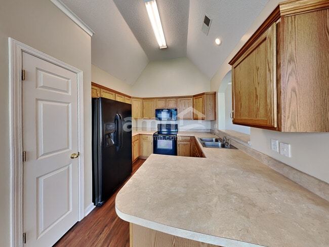 Photo - 1616 Sawmill Creek Ln