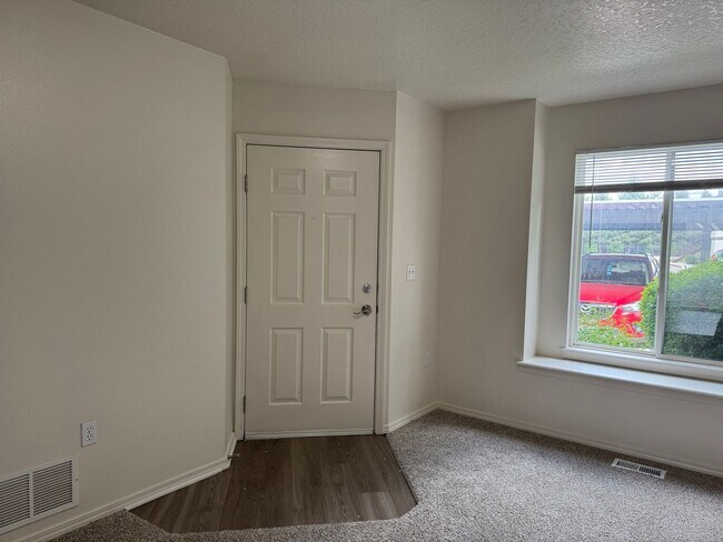 Photo - 4343 W Rose Hl St Unidad 201