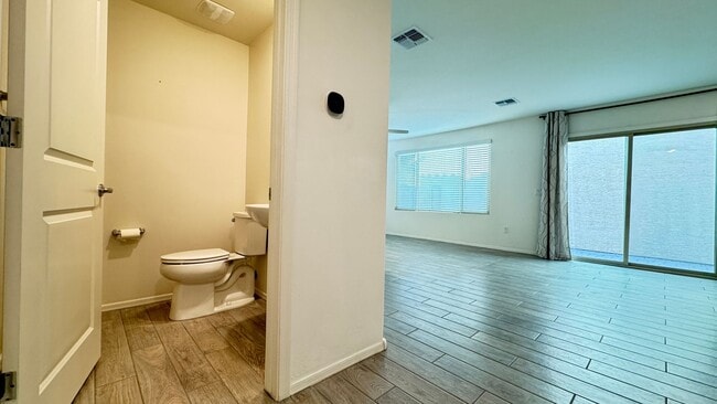 Photo - North Central (Mountain and Prince)  2 story, 3 bed, 2.5 bath home with 2 car garage!
